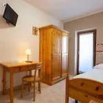 Santa Maria Ad Nives 2*