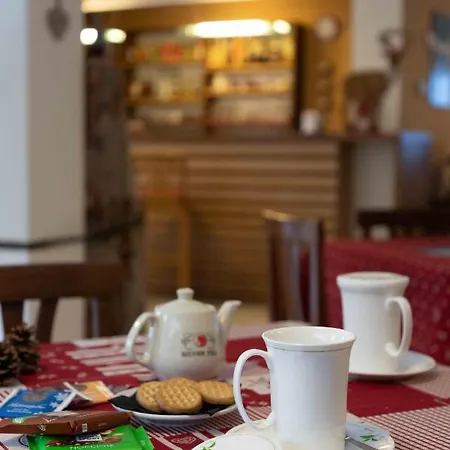 Santa Maria Ad Nives Szálloda 2*