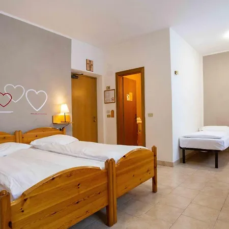 Santa Maria Ad Nives 2*