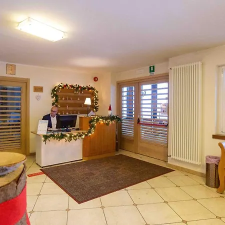 Hotel Santa Maria Ad Nives 2*