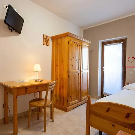 Santa Maria Ad Nives 2*