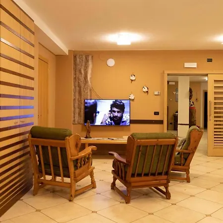 Santa Maria Ad Nives