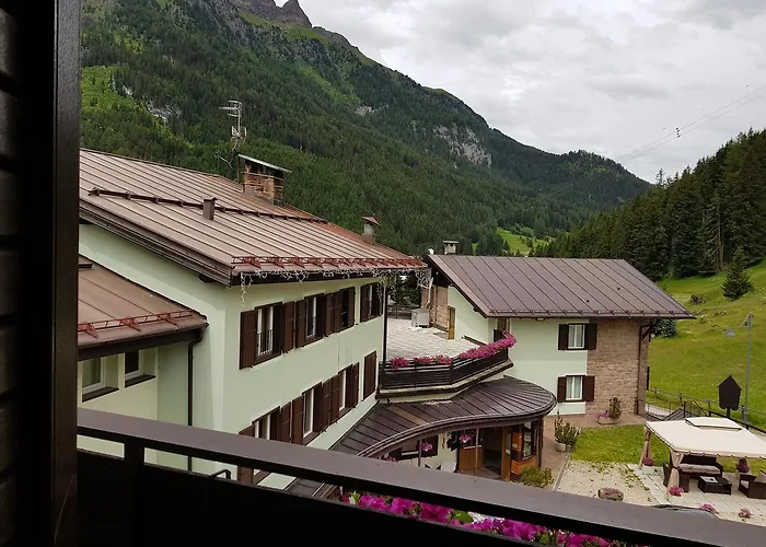 Santa Maria Ad Nives Hotel